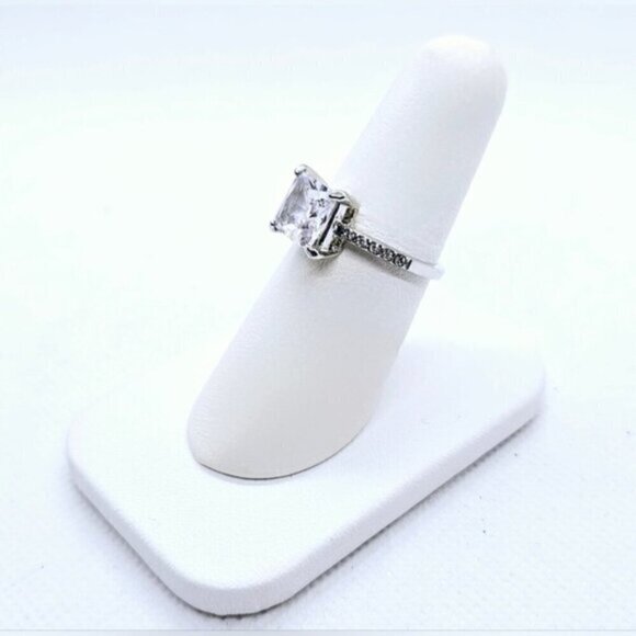 2 Kt Princess Cut Simulant Diamond Silver Tone Anniversary / Engagement Ring - Picture 4 of 7